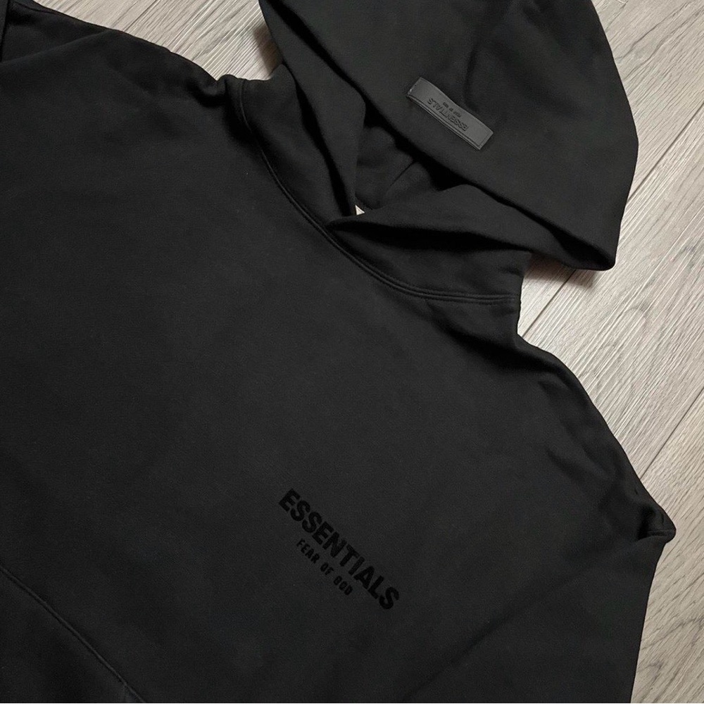 Men’s Brand New Authentic Black Stretch Limo Essential Fear of God Hoodie - Picture 2 of 5